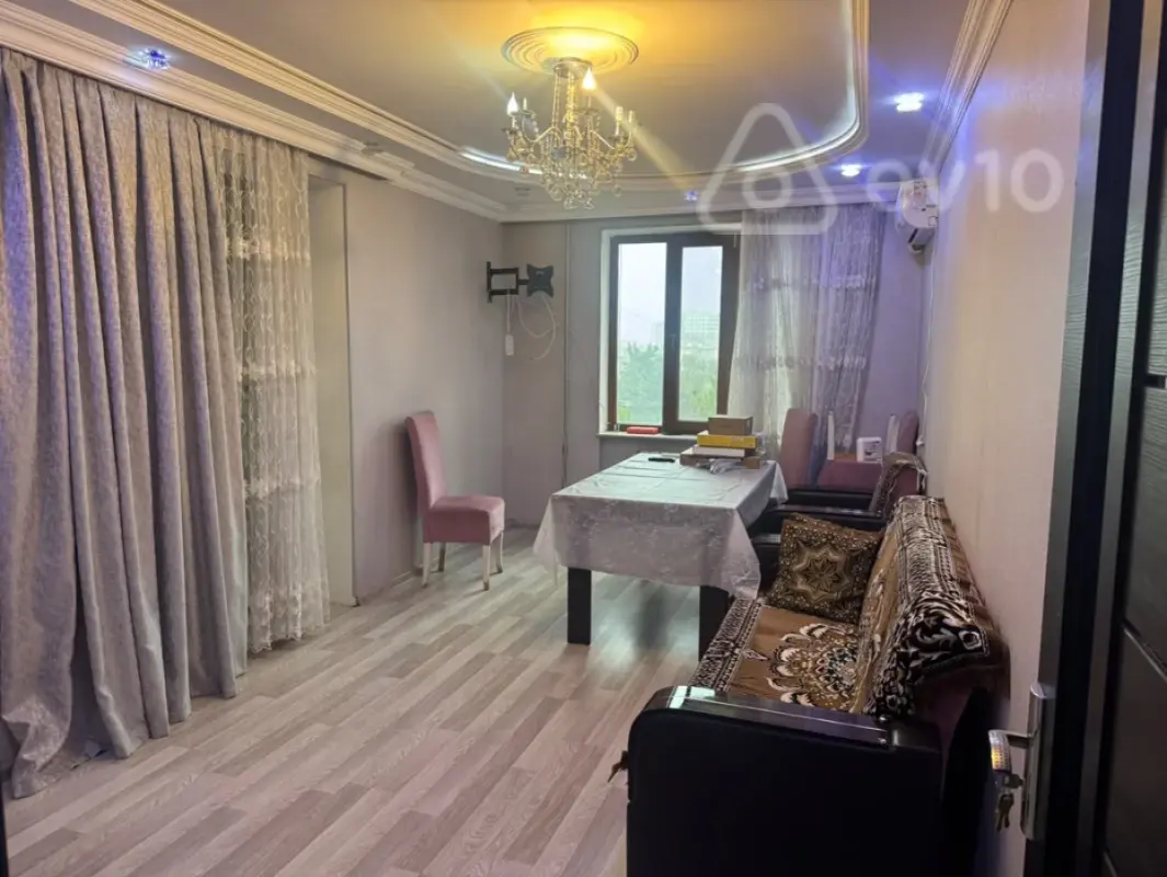Kirayə verilir 2 otaqlı köhnə tikili 65 m²
