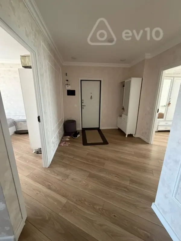 Satılır 3 otaqlı köhnə tikili 75 m²