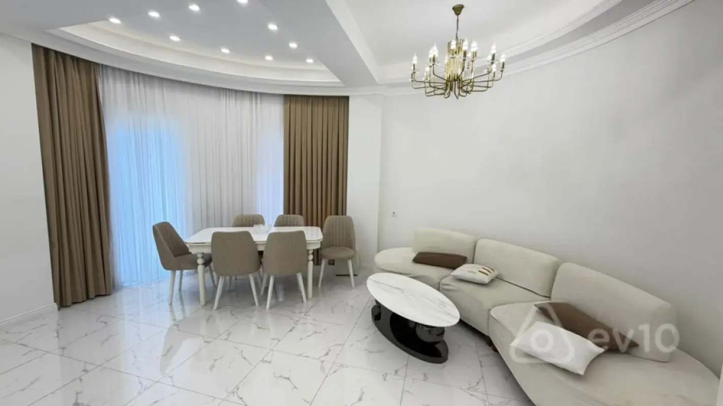 Kirayə verilir 3 otaqlı yeni tikili 100 m²