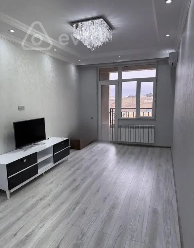 Kirayə verilir 3 otaqlı yeni tikili 90 m²
