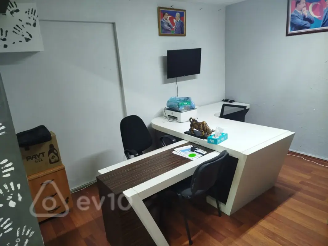 Kirayə verilir 1 otaqlı ofis 20 m²