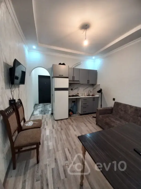 Kirayə verilir 2 otaqlı yeni tikili 38 m²