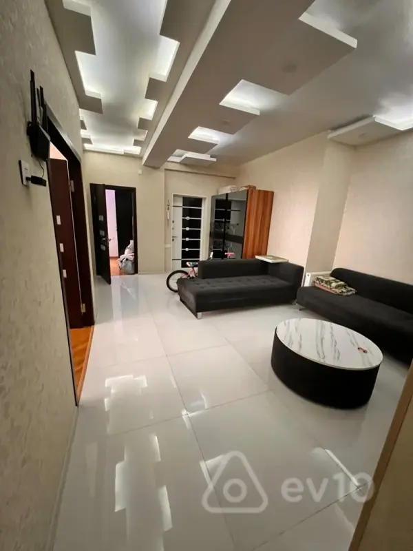Kirayə verilir 3 otaqlı yeni tikili 100 m²