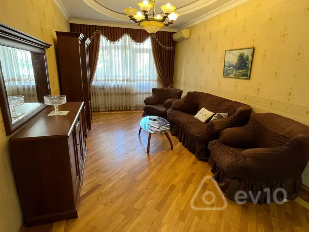 Kirayə verilir 3 otaqlı yeni tikili 100 m²