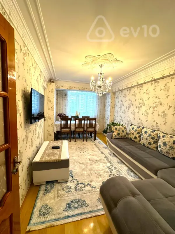 Satılır 2 otaqlı köhnə tikili 40 m²