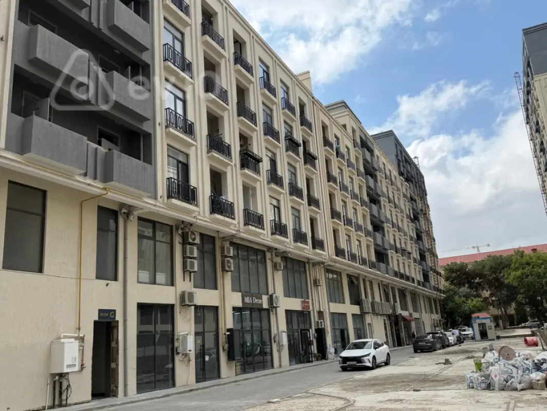 Satılır 4 otaqlı yeni tikili 225 m²