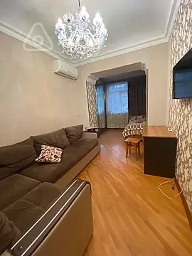 Kirayə verilir 3 otaqlı köhnə tikili 85 m² — Bakı, Yasamal 3 otaq 85.00 m²