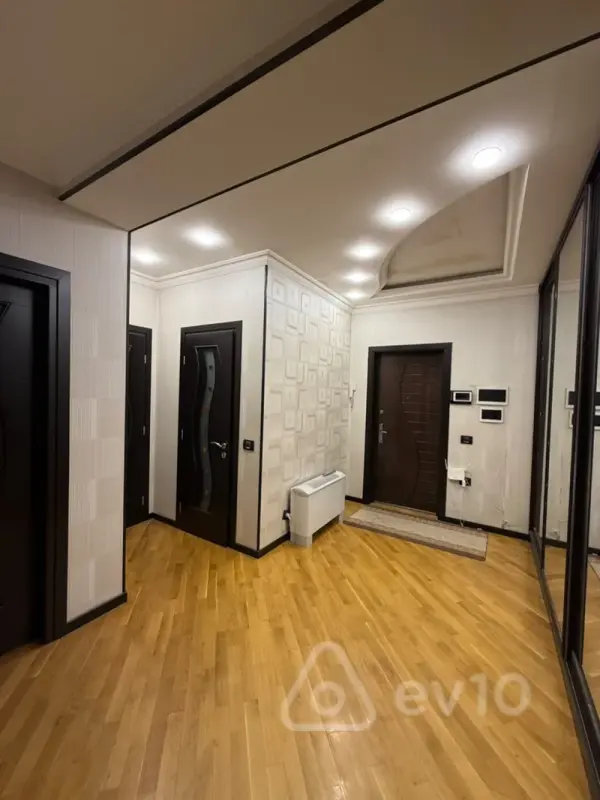 Kirayə verilir 2 otaqlı yeni tikili 105 m²