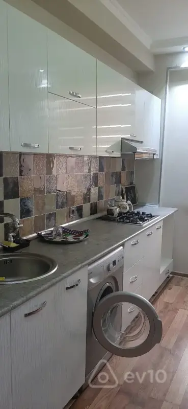 Kirayə verilir 2 otaqlı yeni tikili 61 m²