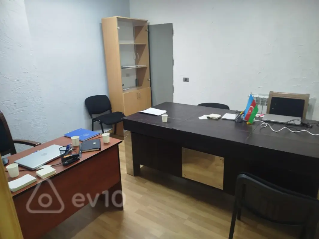 Kirayə verilir 1 otaqlı ofis 18 m²