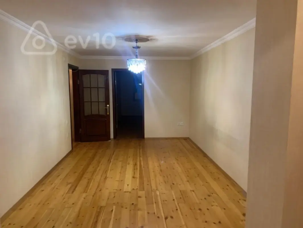 Satılır 3 otaqlı köhnə tikili 70 m²