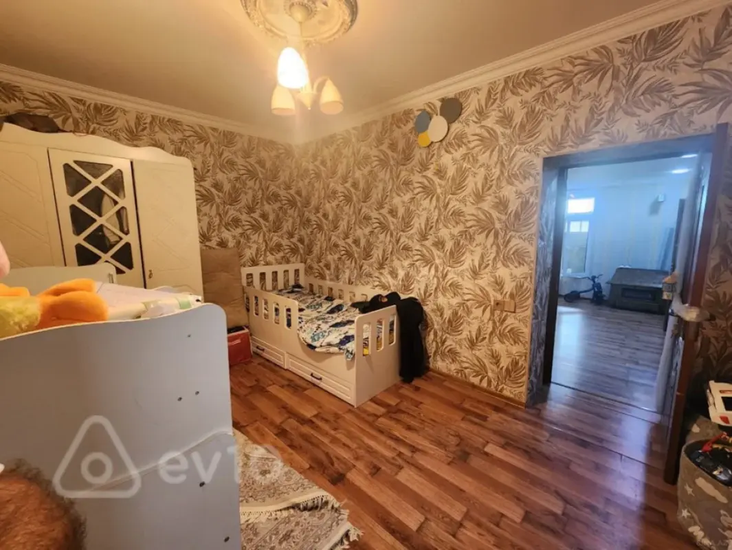 Satılır 5 otaqlı köhnə tikili 120 m²
