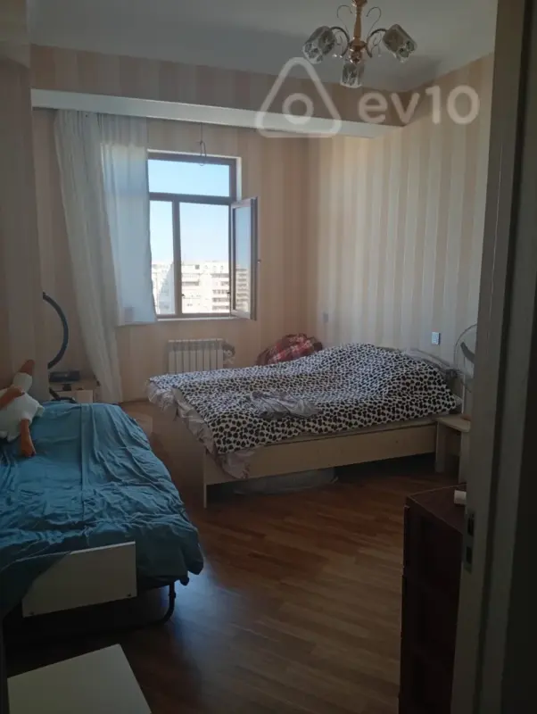 Satılır 2 otaqlı yeni tikili 70 m²
