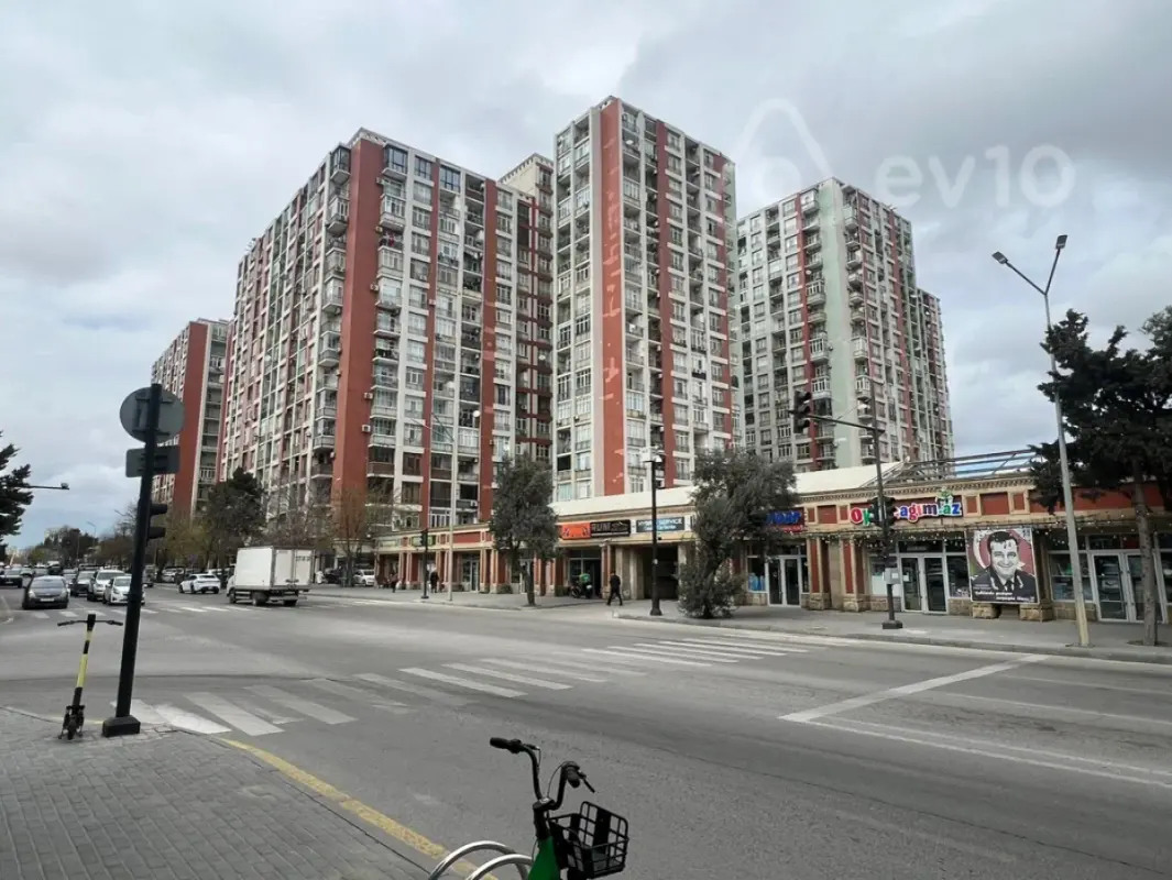 Satılır 2 otaqlı yeni tikili 93 m²
