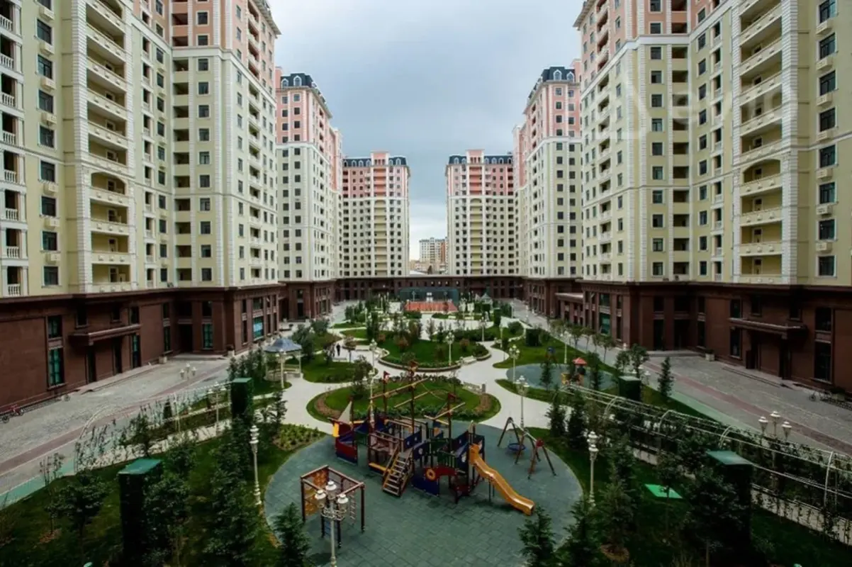 Satılır 2 otaqlı yeni tikili 76.2 m²