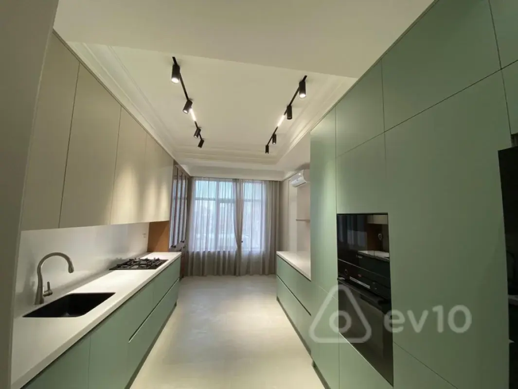 Satılır 3 otaqlı yeni tikili 137 m²