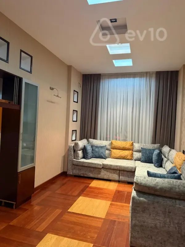 Satılır 2 otaqlı yeni tikili 100 m²