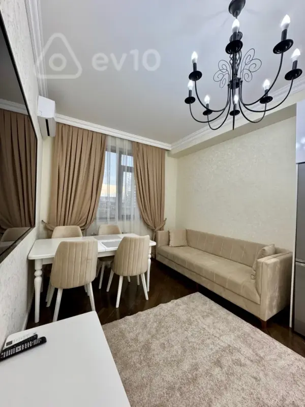 Kirayə verilir 2 otaqlı yeni tikili 70 m²