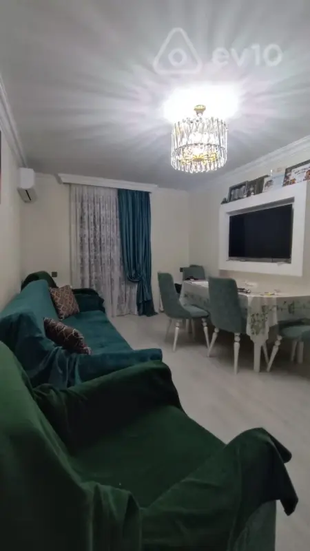 Satılır 3 otaqlı köhnə tikili 104 m²