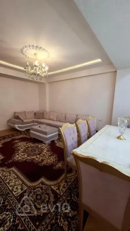 Kirayə verilir 3 otaqlı yeni tikili 110 m²