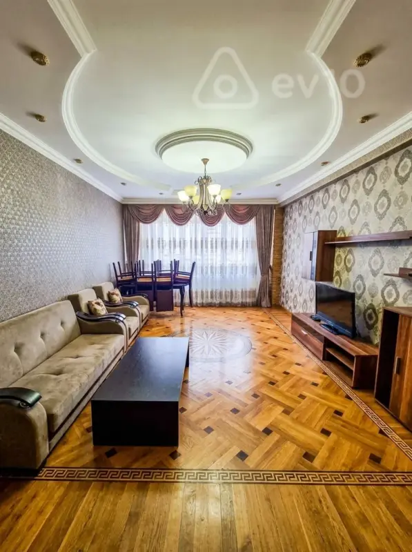 Kirayə verilir 3 otaqlı yeni tikili 135 m²