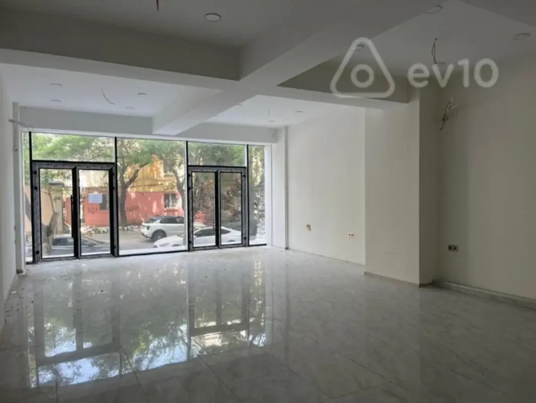 Kirayə verilir mənzil 300 m²
