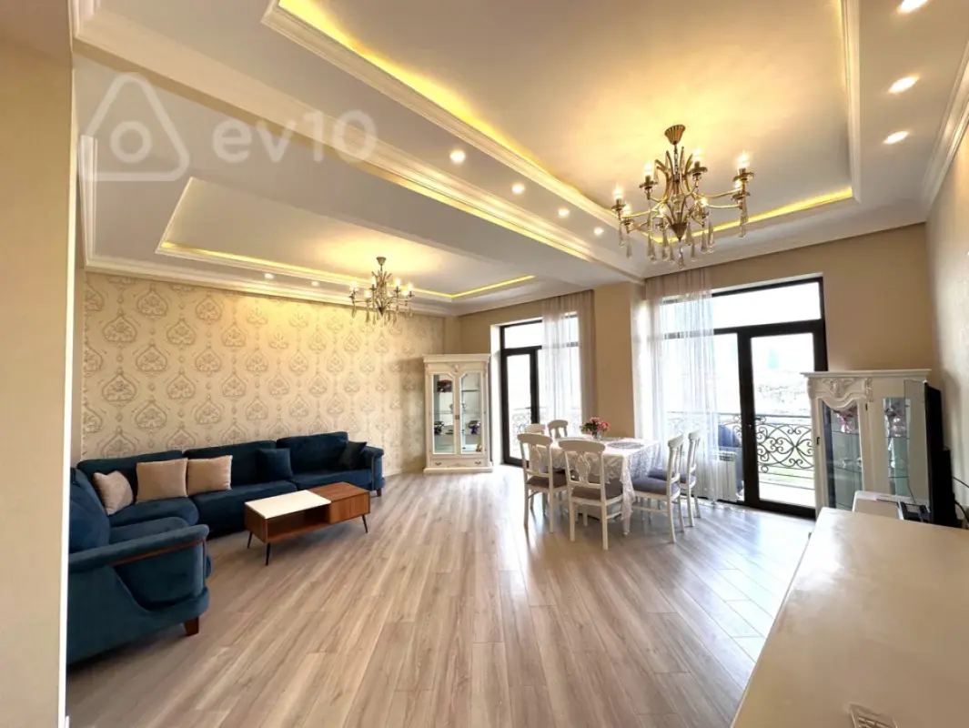 Kirayə verilir 3 otaqlı yeni tikili 140 m²