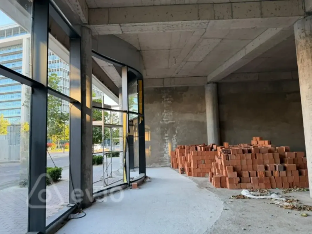 Kirayə verilir mənzil 557 m²