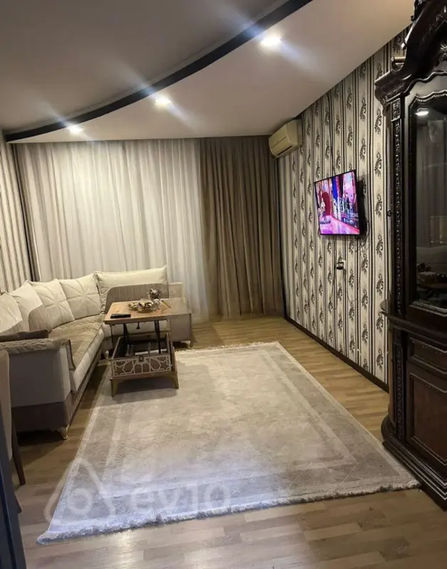 Satılır 3 otaqlı köhnə tikili 85 m²