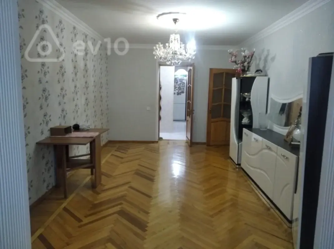 Kirayə verilir 3 otaqlı köhnə tikili 75 m²
