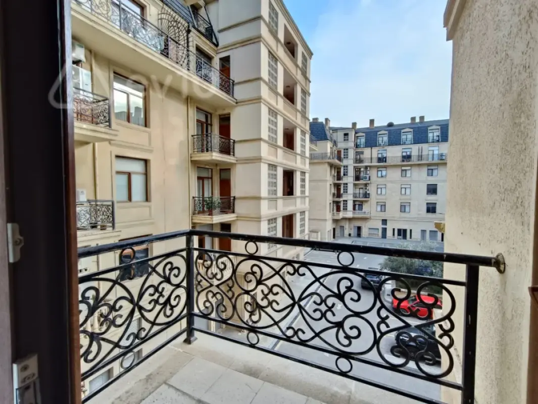 Kirayə verilir 3 otaqlı yeni tikili 120 m²