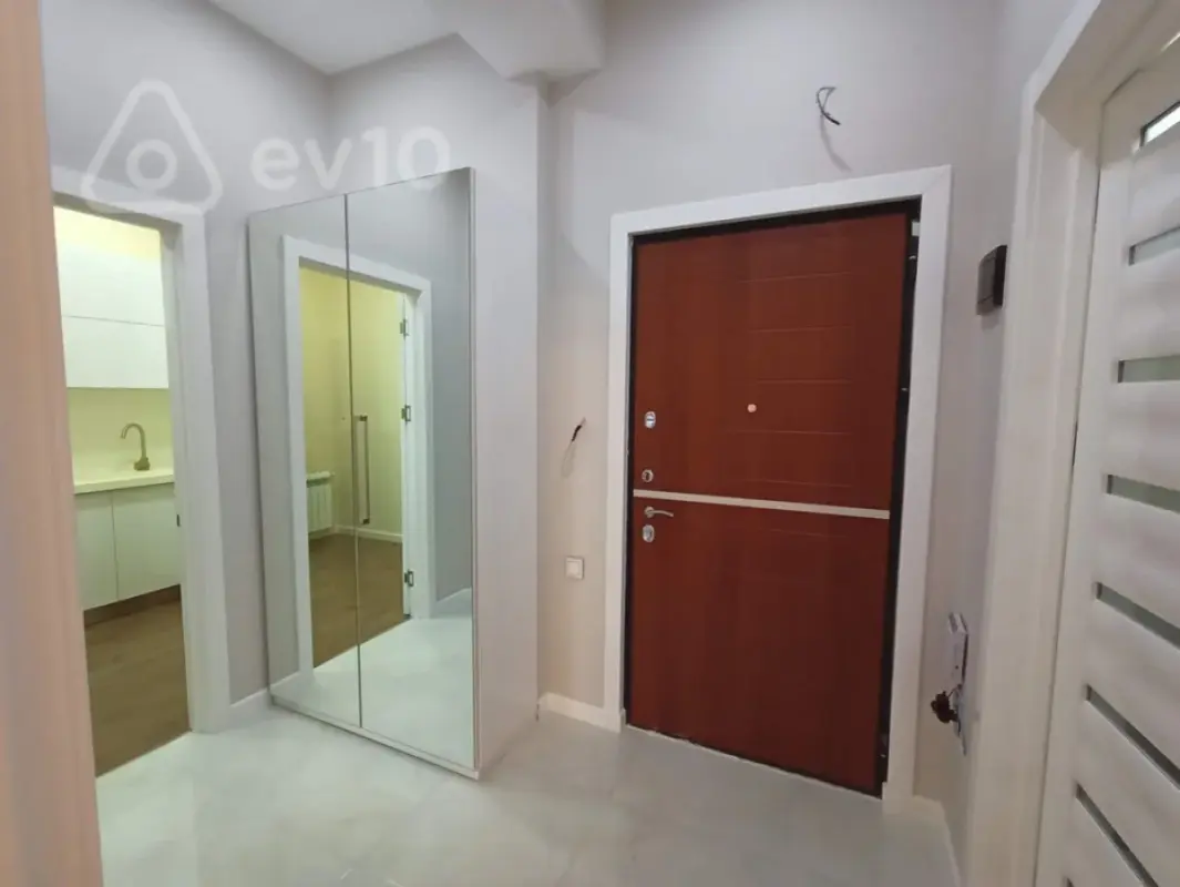 Kirayə verilir 2 otaqlı yeni tikili 65 m²