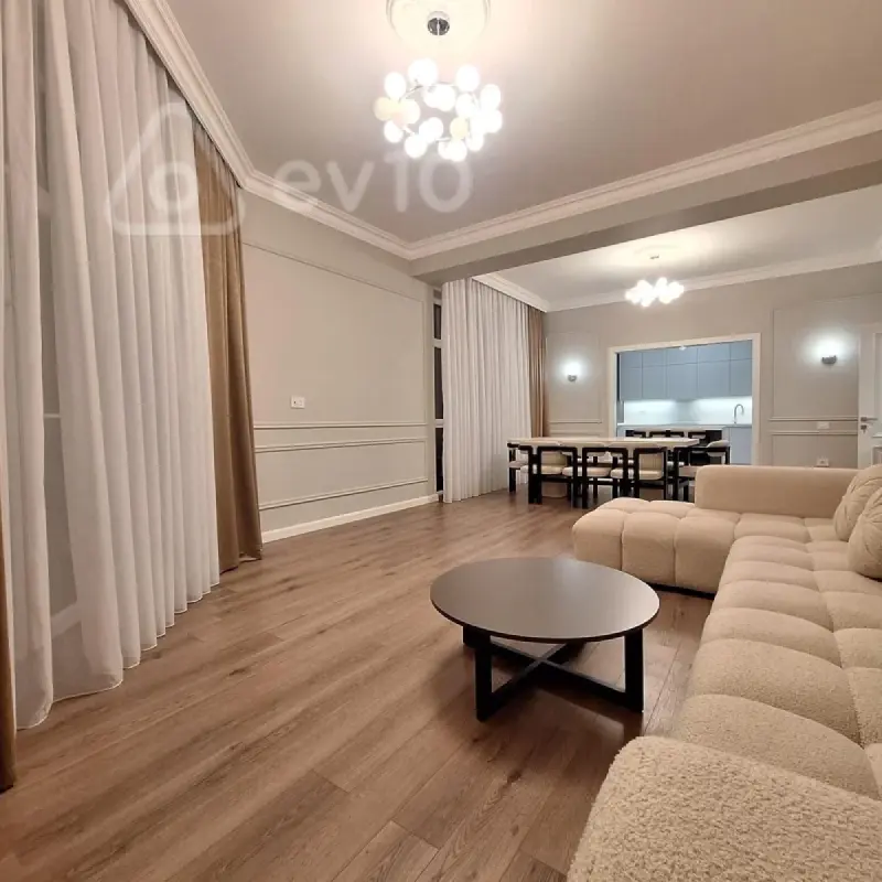 Kirayə verilir 3 otaqlı yeni tikili 144 m²