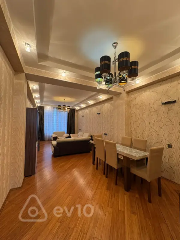 Kirayə verilir 4 otaqlı yeni tikili 180 m²