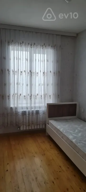 Kirayə verilir 2 otaqlı həyət evi 55 m²