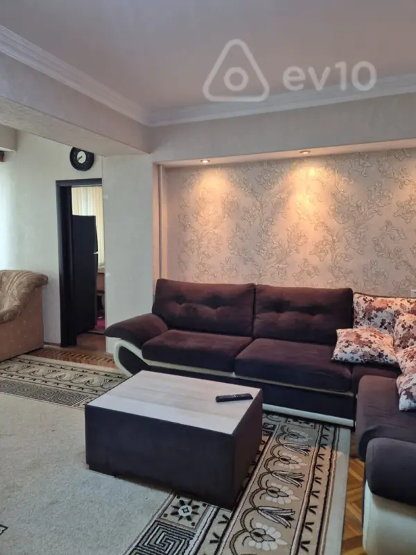 Kirayə verilir 2 otaqlı yeni tikili 70 m²