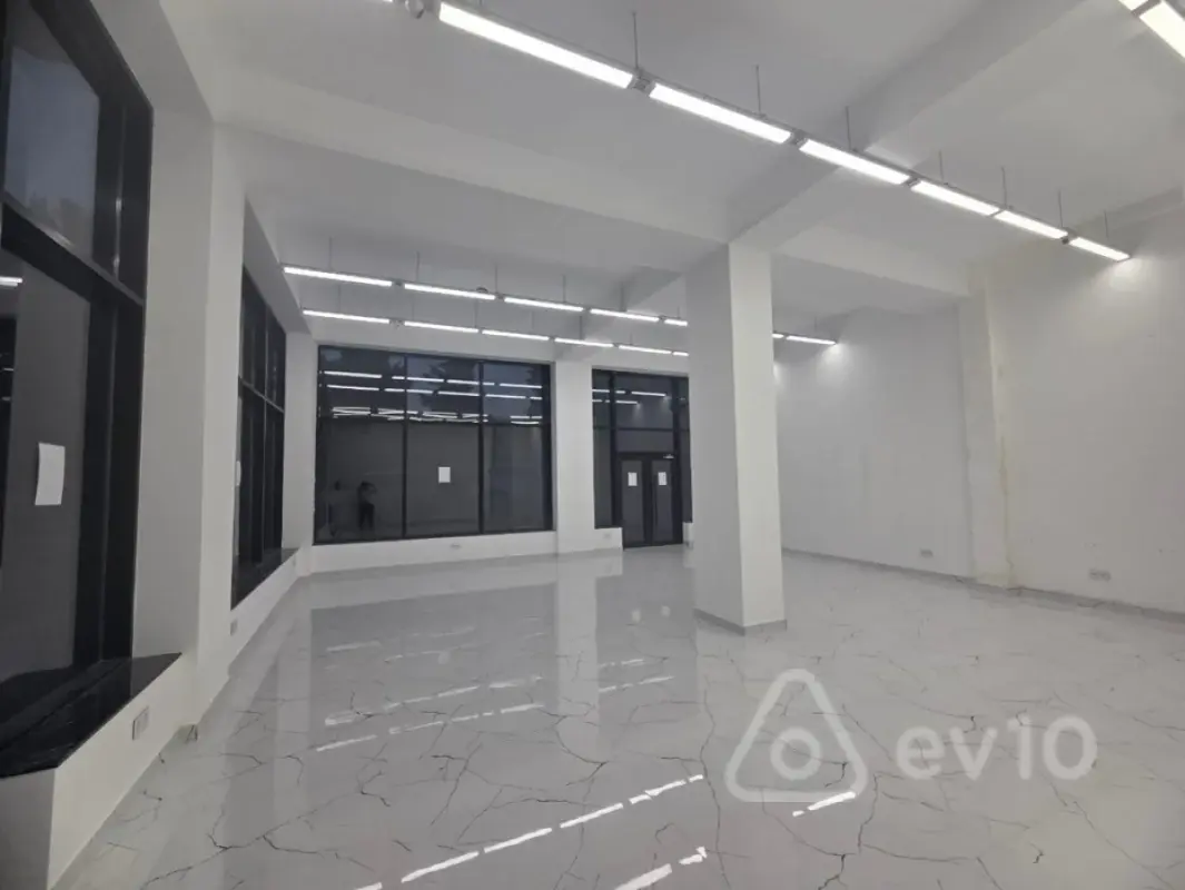 Kirayə verilir mənzil 100 m²
