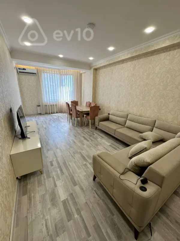 Kirayə verilir 4 otaqlı yeni tikili 160 m²