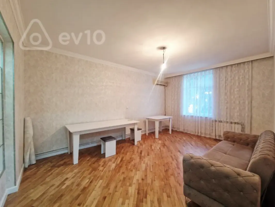 Kirayə verilir 3 otaqlı köhnə tikili 70 m²