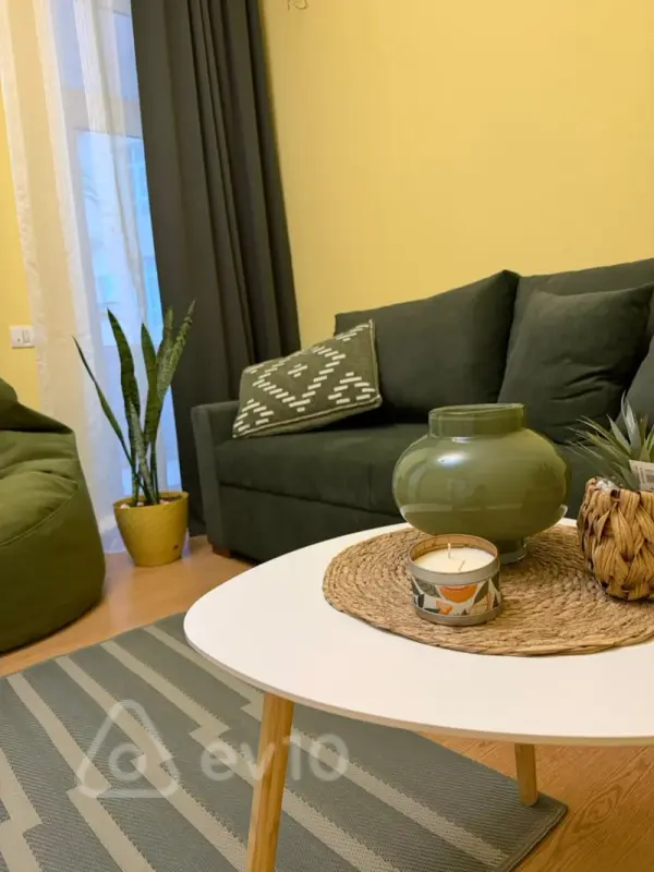 Kirayə verilir 3 otaqlı yeni tikili 130 m²