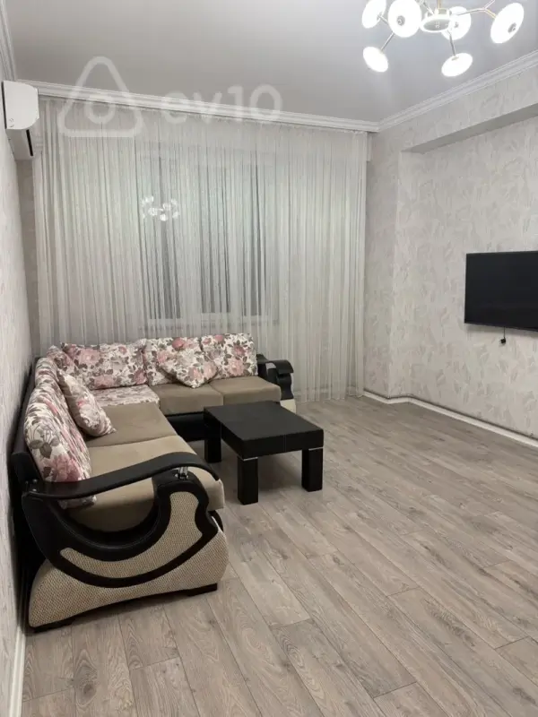 Kirayə verilir 3 otaqlı yeni tikili 75 m²