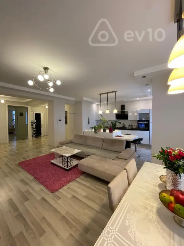 Satılır 3 otaqlı yeni tikili 101 m²