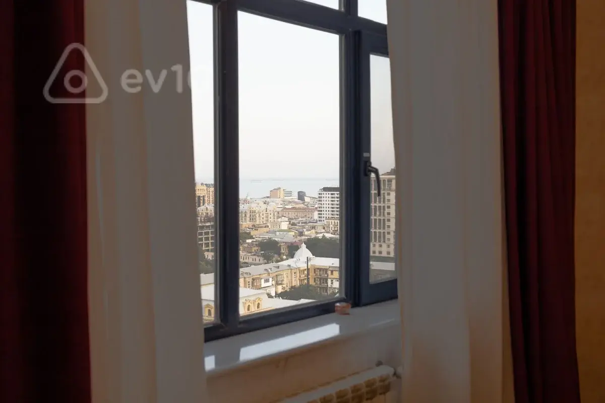 Kirayə verilir 2 otaqlı yeni tikili 90 m²