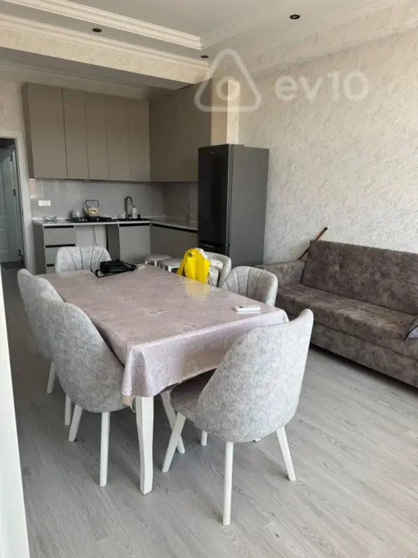 Kirayə verilir 3 otaqlı yeni tikili 72 m²