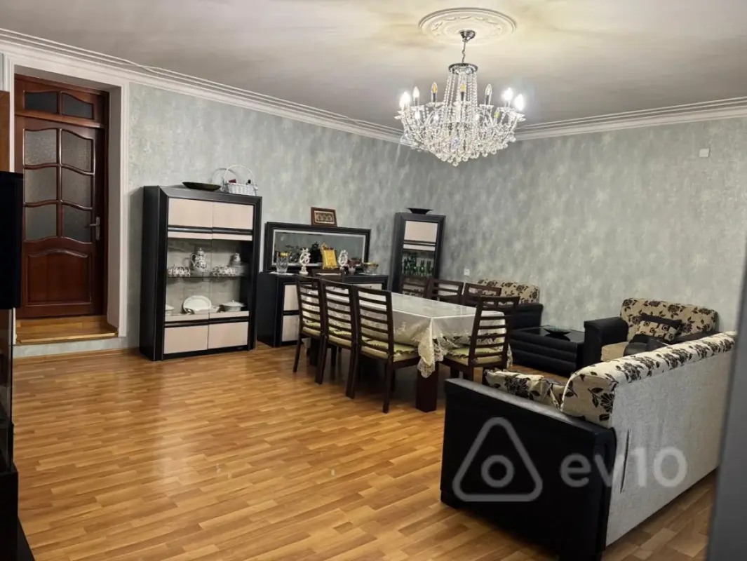 Kirayə verilir 3 otaqlı köhnə tikili 90 m²