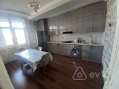 Kirayə verilir 3 otaqlı yeni tikili 100 m² — Xırdalan 3 otaq 100.00 m²