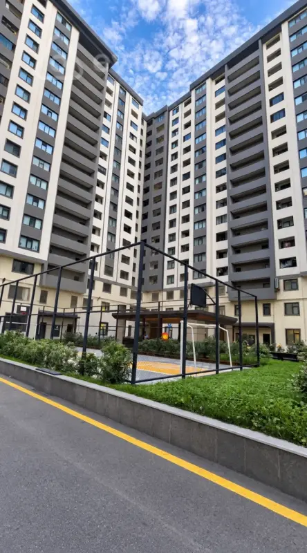 Satılır 2 otaqlı yeni tikili 111 m²