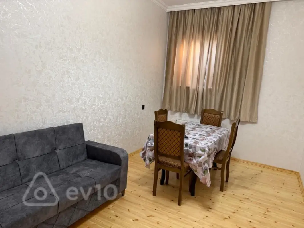 Kirayə verilir 2 otaqlı həyət evi 65 m²