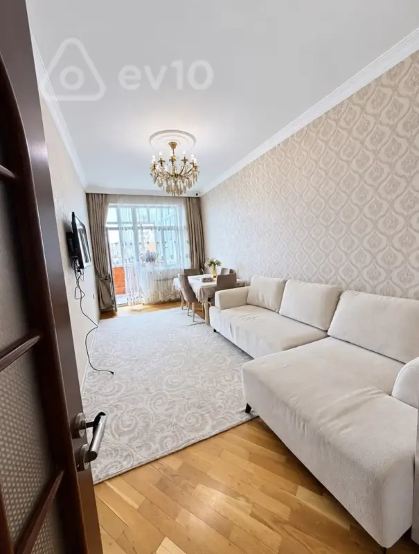 Satılır 2 otaqlı yeni tikili 72 m²