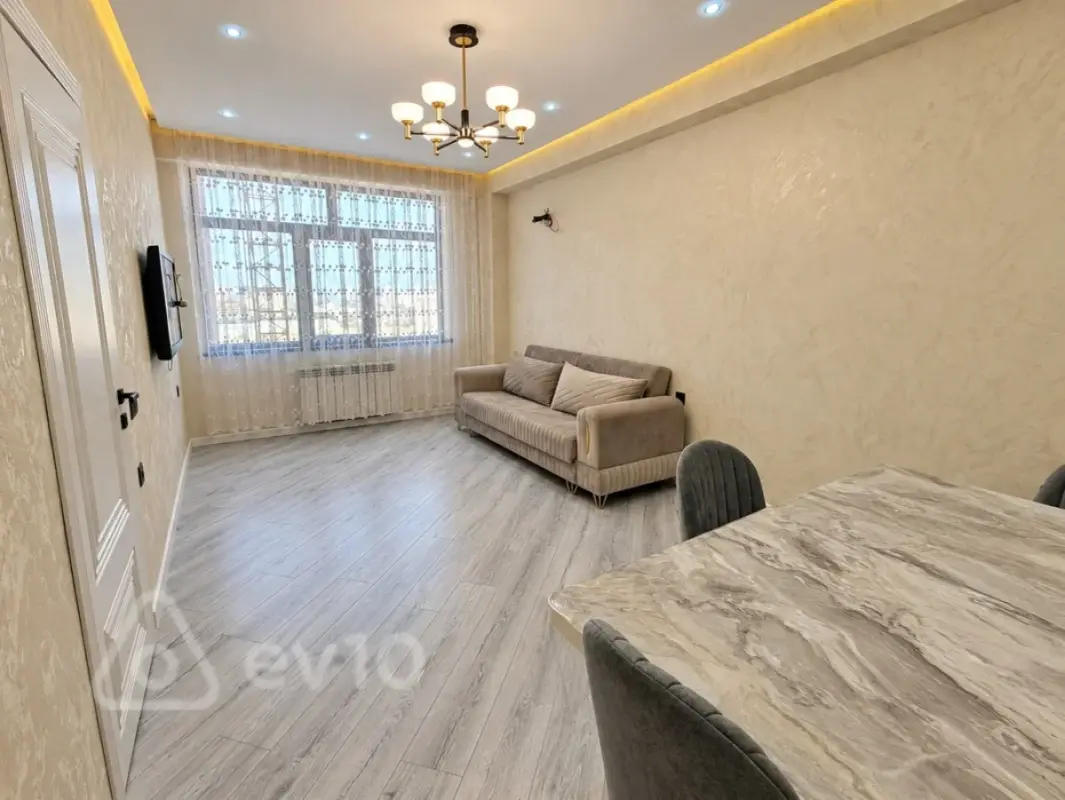 Kirayə verilir 3 otaqlı yeni tikili 93 m²